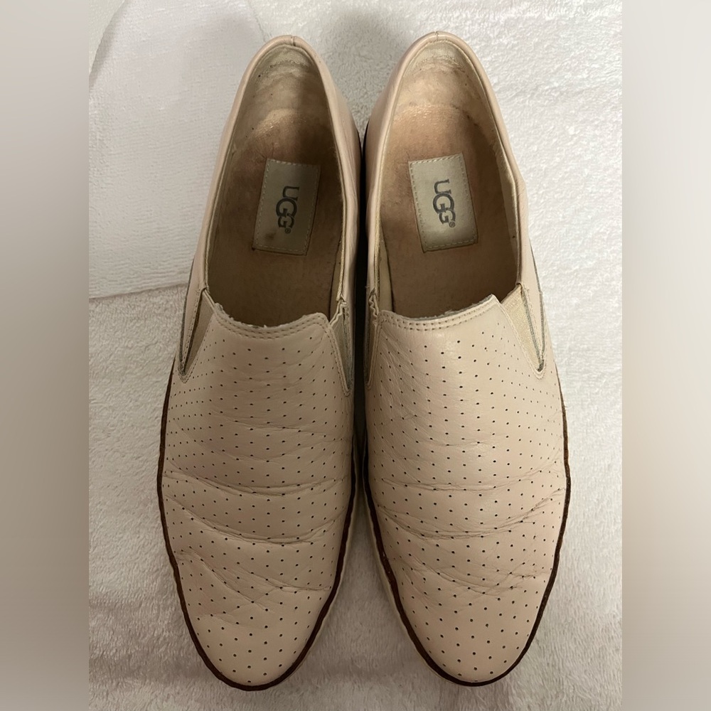 UGG shoes size 9